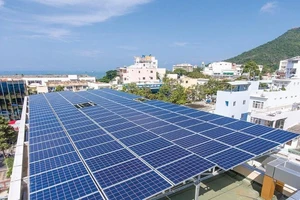 EVN dừng mua điện mặt trời mái nhà phát triển sau 31-12