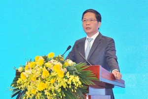 1 chiếc bánh sôcôla không còn phải cõng 13 giấy phép 