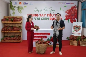 90 phút livestream, nghệ sĩ Quyền Linh bán được 161 tấn vải thiều 