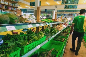 Bộ Công Thương lập tổ công tác tiền phương đảm bảo hàng thiết yếu cho TP.HCM