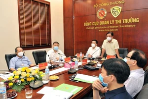 Họp khẩn tìm giải pháp cung ứng thực phẩm cho miền Nam