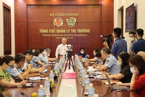 Đang dư thừa, vì sao giá phân bón lại tăng phi mã?