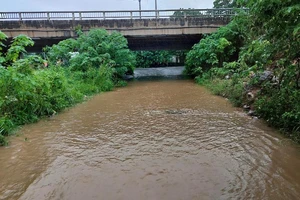 Lũ cuốn trôi 2 người dân, các tỉnh miền núi chủ động ứng phó với mưa lũ