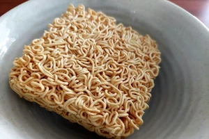 Mỳ ăn liền vào EU phải kiểm tra dư lượng thuốc bảo vệ thực vật