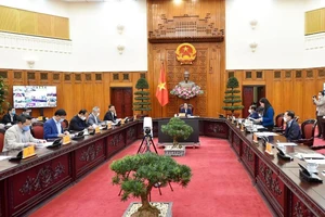 Chính phủ họp tháo gỡ tình trạng ùn ứ ở cửa khẩu biên giới