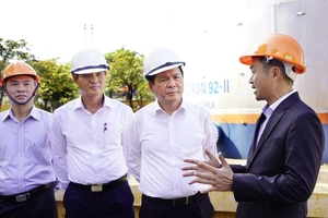 Bộ trưởng Công Thương: Nghị định xăng dầu vừa được sửa đã lộ bất cập