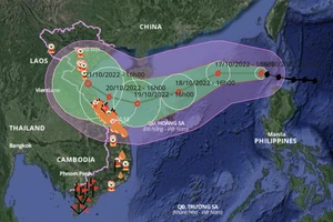 Bão Nesat vào biển Đông và còn mạnh thêm, có thể lên cấp 13, giật cấp 15