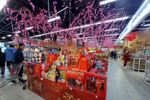 Hàng hoá rủ nhau tăng giá sau khi thuế VAT tăng trở lại