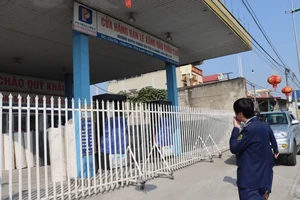 Lãnh đạo Tổng cục Quản lý thị trường thị sát ngày Tết, phát hiện ngay cây xăng treo biển hết hàng