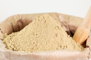 Việt Nam chưa đến mức phải hạn chế xuất khẩu cám gạo, sắn