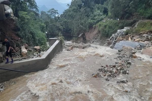 Mưa lớn trong đêm, 7 người chết và mất tích ở Lào Cai