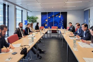 Bộ trưởng Lê Minh Hoan trao đổi trực tiếp với EC về chống khai thác IUU