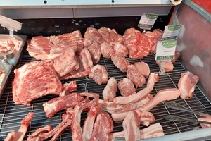 Có hiện tượng mua heo trọng lượng khủng về 'gột' rồi bán