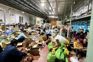 Mua bán dễ dàng, hàng giả tràn lan trên chợ online