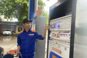 Chiều 8-8, giá xăng dầu đồng loạt giảm mạnh