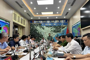 Trung tâm Dự báo Khí tượng thuỷ văn quốc gia báo cáo với Phó Thủ tướng về siêu bão số 3 - bão YAGI