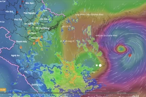 Siêu bão số 3 tiến vào đảo Hải Nam nhưng chưa có dấu hiệu suy yếu