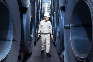 Các ông lớn ngành thép, sữa, phân bón... đang xanh hóa ra sao?