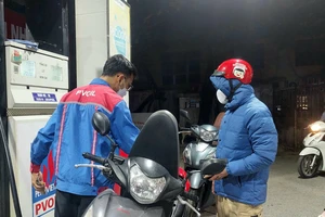 Chiều 19-12, giá xăng dầu đồng loạt tăng