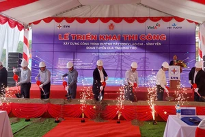 Thi công đường dây 500kV Lào Cai - Vĩnh Yên dài hơn 229 km
