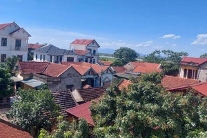 Nắng nóng gay gắt, nhiều nơi ở Bắc Bộ chạm ngưỡng 40 độ C