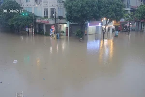 Lũ lên nhanh, Thái Nguyên, Bắc Ninh, Bắc Giang, Hà Nội triển khai công tác hộ đê