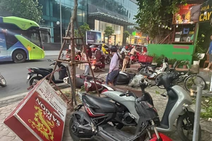 Hai người chết vì cây đổ, mái tôn bay 