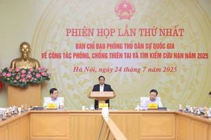 Thủ tướng: 'Không để tình trạng dân đang bị chia cắt mà lãnh đạo nói không lên được'