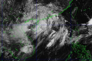Dự báo sáng mai, áp thấp nhiệt đới đổ bộ Quảng Ninh