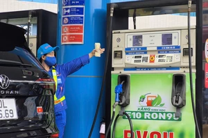 Từ 2026 cả nước sẽ sử dụng xăng E10 và xăng nền, từ 2031 sẽ sử dụng E15?