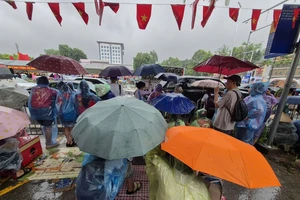  Mây đối lưu đang gây mưa ở Hà Nội 