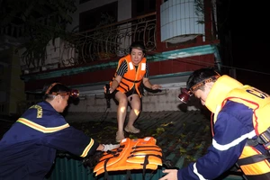 Lũ lịch sử ở Lạng Sơn: 'Nhìn bà con chạy lụt mà thương'