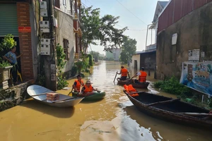 Gần 84.000 ngôi nhà còn đang ngập trong lũ lịch sử ở miền Bắc
