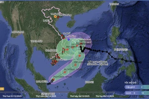 Áp thấp nhiệt đới vào Biển Đông, bão Koto sắp gây mưa từ Huế đến Khánh Hoà