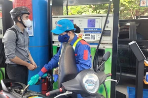 Bộ Công Thương đề xuất bán xăng E10 trên toàn quốc từ 30-4