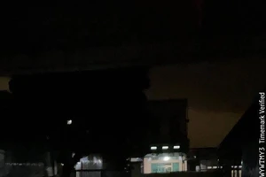 Mây mưa đen kịt, 7 giờ sáng, bầu trời nhiều khu vực ở Thái Nguyên tối như ban đêm