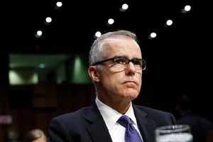 Quyền giám đốc FBI phản pháo ông Trump