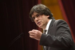 Catalonia sẽ ly khai nếu bị tước quyền tự trị