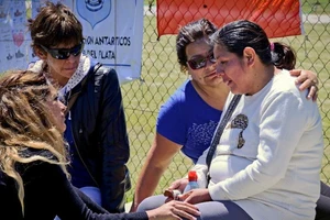 Tàu ngầm mất tích: Gia đình 44 thủy thủ dần tuyệt vọng