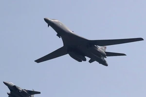 Mỹ bác yêu cầu tôn trọng ADIZ ở Hoa Đông của TQ