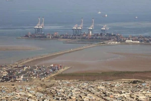 Tham vọng TQ ở Ấn Độ Dương: Không chỉ có quân sự