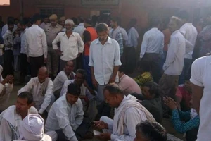 Ấn Độ: Sập tường tại đám cưới, hơn 25 người chết