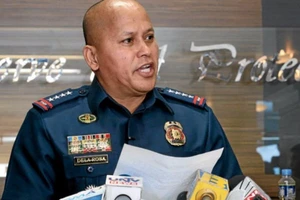 Trung Quốc cho không Philippines 23.000 khẩu súng