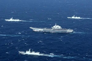 Tàu sân bay TQ tập trận kỷ niệm Anh trao trả Hong Kong