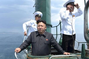 Tàu ngầm Triều Tiên bất ngờ đi vào biển quốc tế