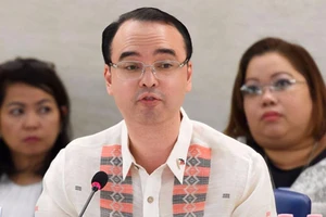 Ngoại trưởng Philippines: Không từ bỏ lãnh thổ cho TQ