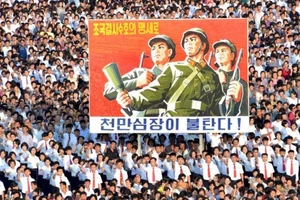 'Biển người' Triều Tiên thề làm ‘đạn sống' đấu với Mỹ