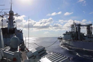 Hải quân TQ tập trận bắn đạn thật ngay sân sau Ấn Độ