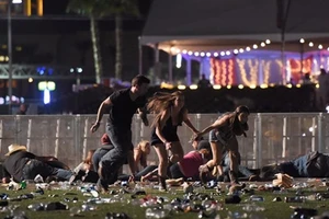 Lời kể kinh hoàng về vụ xả súng tại Las Vegas