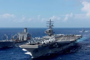 Máy bay hải quân Mỹ chở 11 người rơi ở Thái Bình Dương